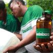 Bahan baku utama produkBobibos ini memanfaatkan limbah jerami sisa panen.