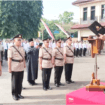 Kapolres Purbalingga AKBP Hendry Susanto Sianipar memimpin langsung upacara serah terima jabatan (sertijab) perwira di lapangan Mapolres pada Senin 24 Agustus 2026