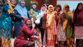 Dosen Universitas Muhammadiyah Purwokerto (UMP), Titik Wahyuningsih, S.S., M.Hum., sukses merebut gelar pemenang utama Ajang Profil Perempuan Aisyiyah Berkemajuan.