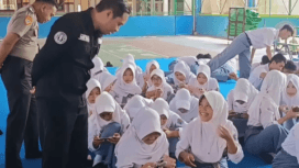 Polres Purbalingga menggelar pelatihan edukasi etika digital AI untuk ratusan siswa SMAN 1 Bukateja guna tingkatkan kecakapan teknologi.